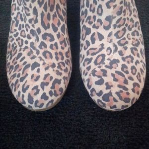Toms leopard print wedges, 8.5. Brown, Black and tan